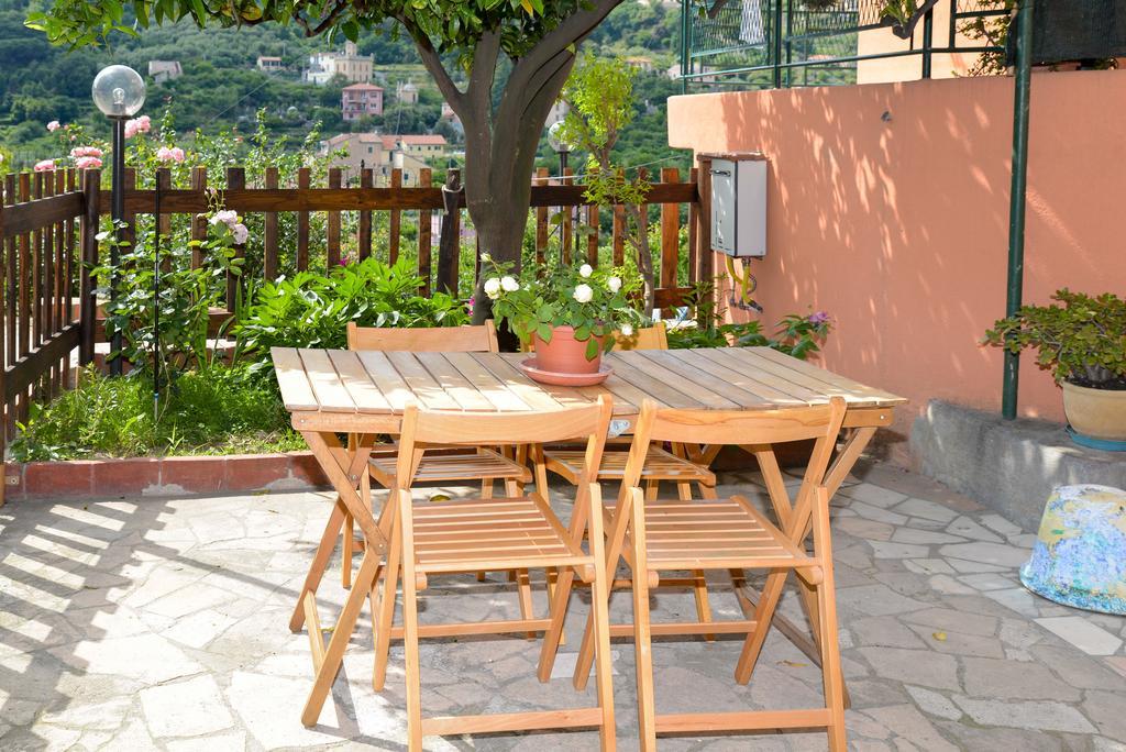 Al Riparo Affittacamere Finale Ligure Ngoại thất bức ảnh